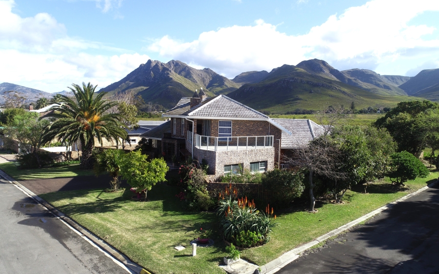 3 Bedroom Property for Sale in Heuningkloof Western Cape